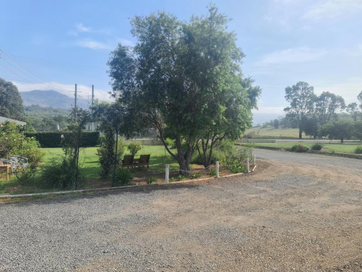 Valley View Motel Murrurundi Eksteriør bilde